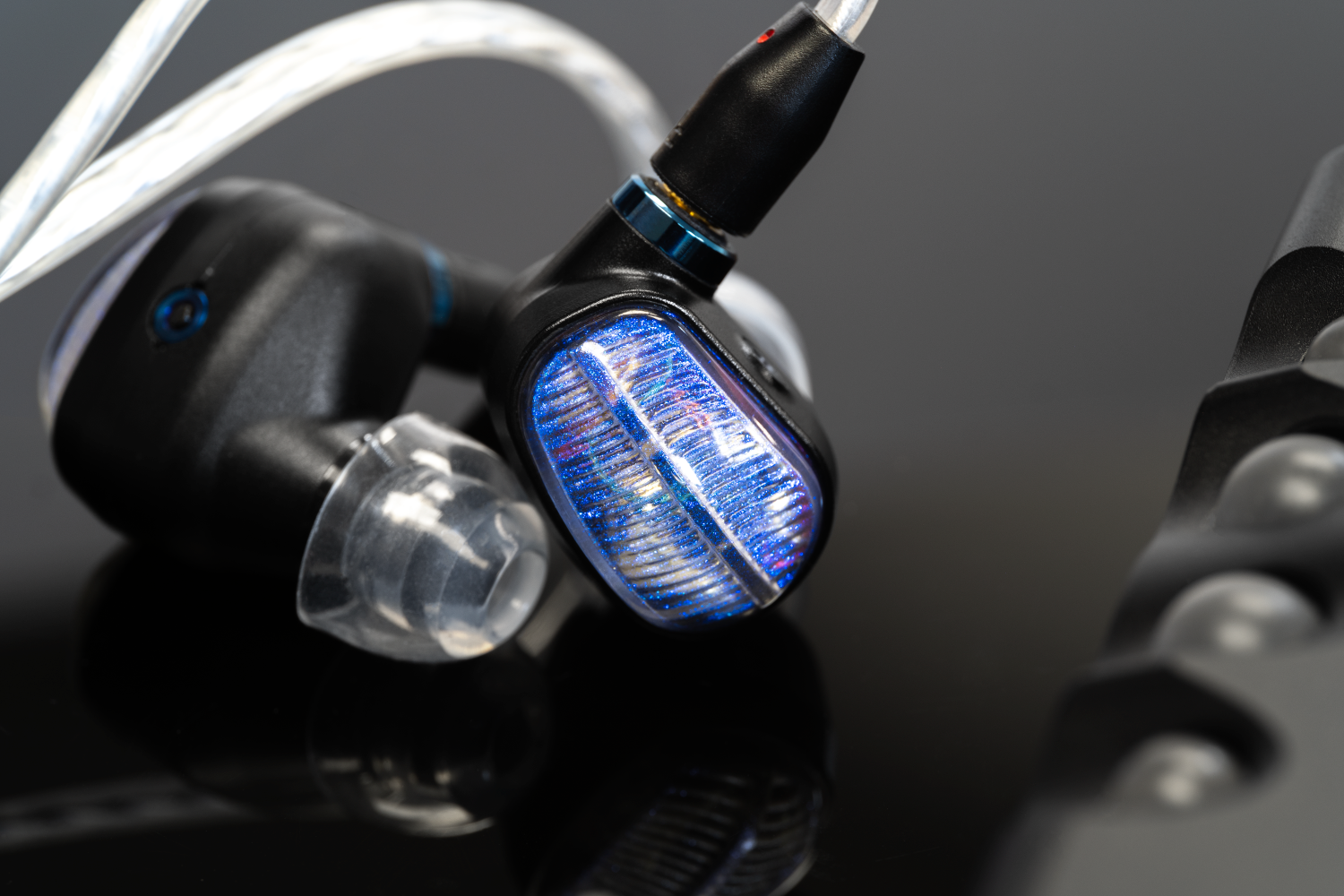 Campfire Audio Alien Brain lifestyle image