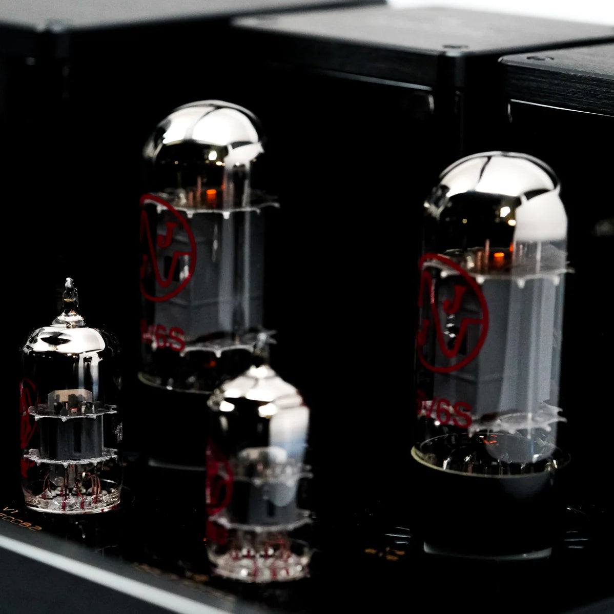 Cayin HA-3A tube headphone amplifier, additional product view