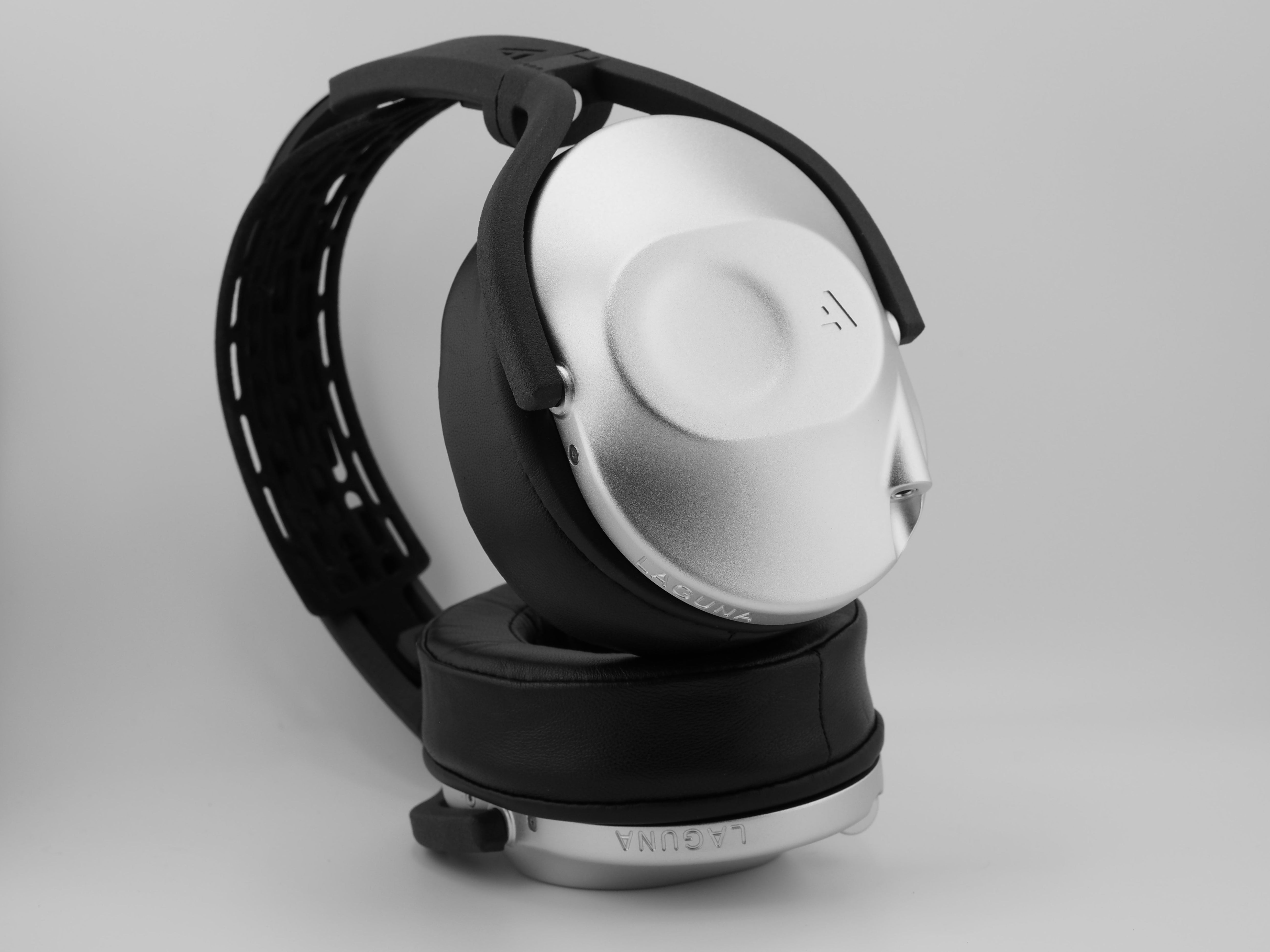 Laguna Precision earcup and headband detail