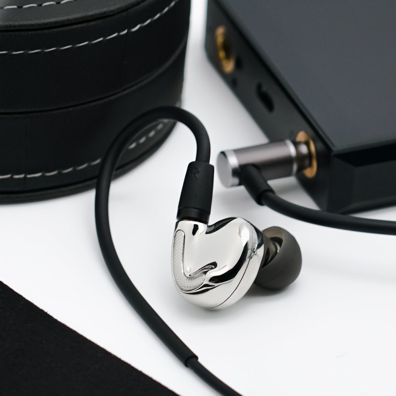 Aune Jasper in-ear monitors
