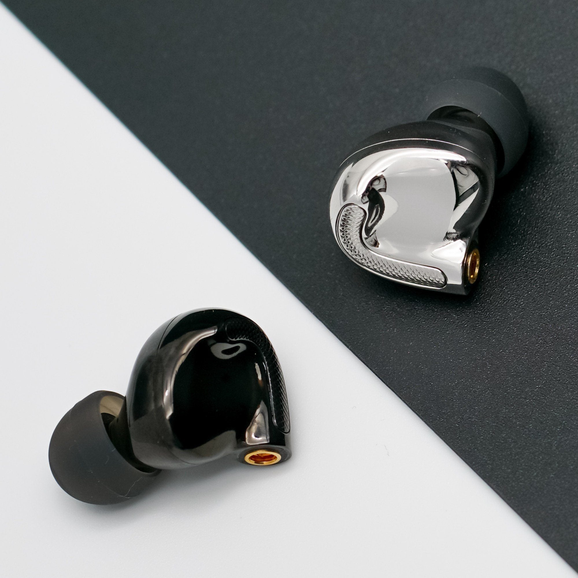 Aune Jasper IEM with detachable MMCX cable