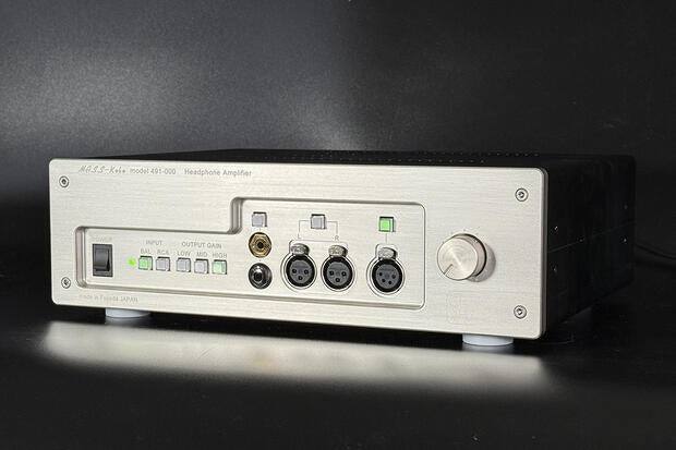 MASS-kobo Model 491 twin-balanced monoblock headphone amplifier, hero product shot