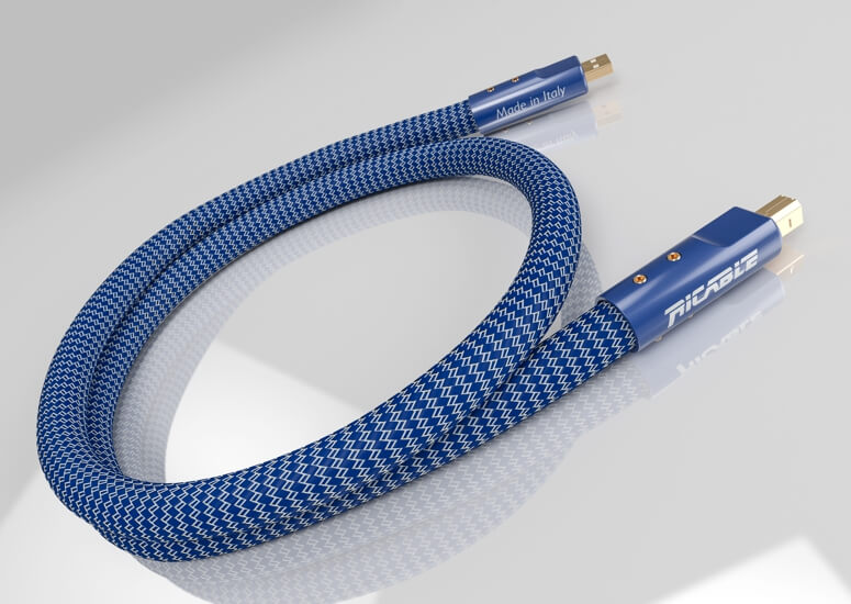 Ricable Invictus USB Cable, lifestyle view