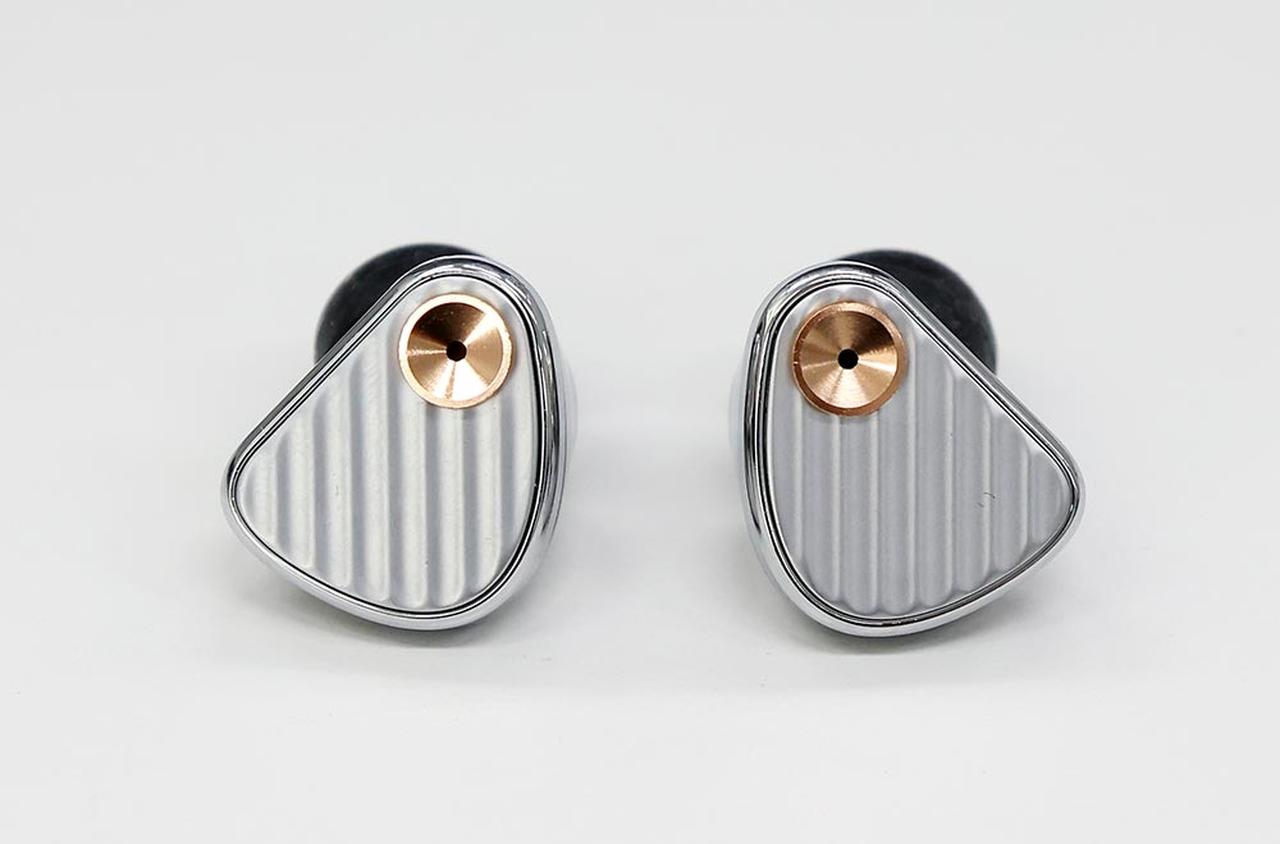 Aune IR300 in-ear monitors, additional product view