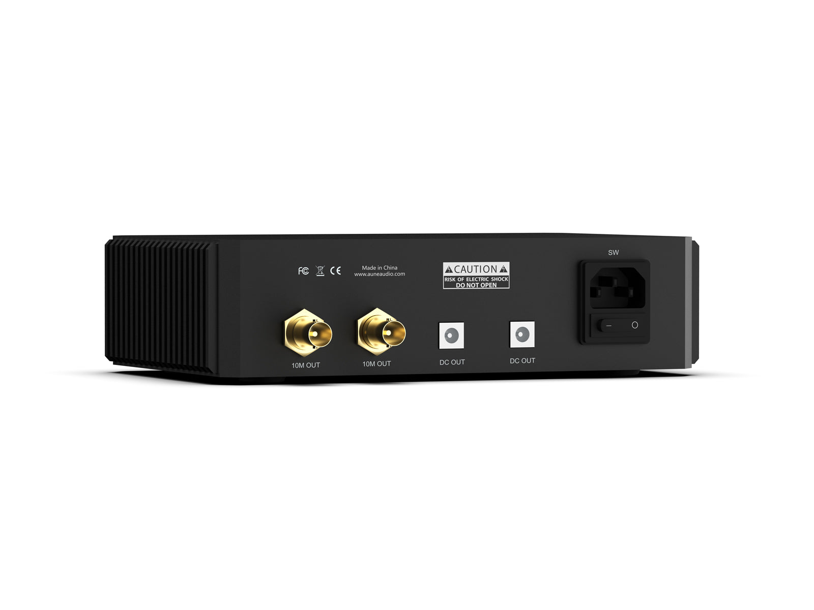 Aune NC1 EVO rear panel with clock and DC power outputs