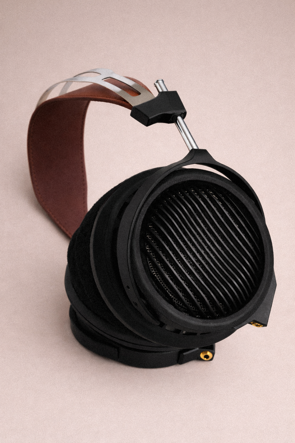 Mirph Designs VITRUM headphones with burgundy genuine leather headband