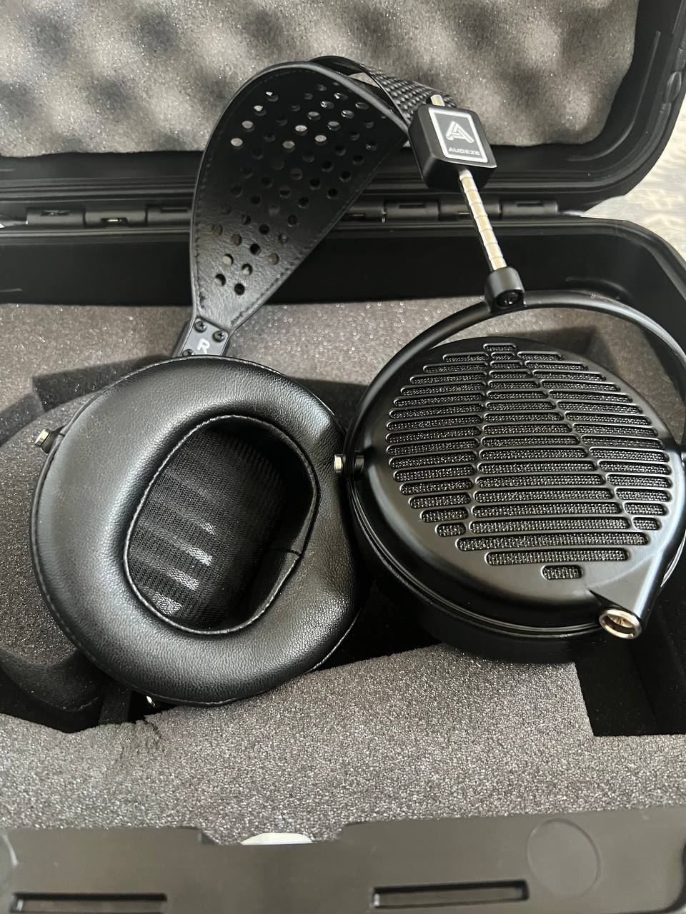 Audeze LCD-24 (Pre-Owned)