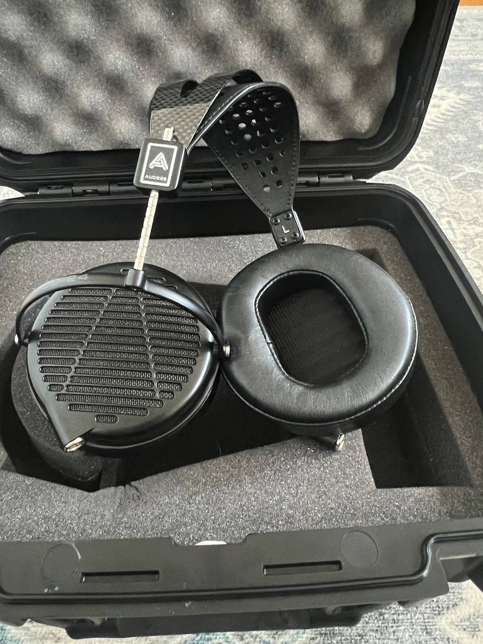 Audeze LCD-24 (Pre-Owned)