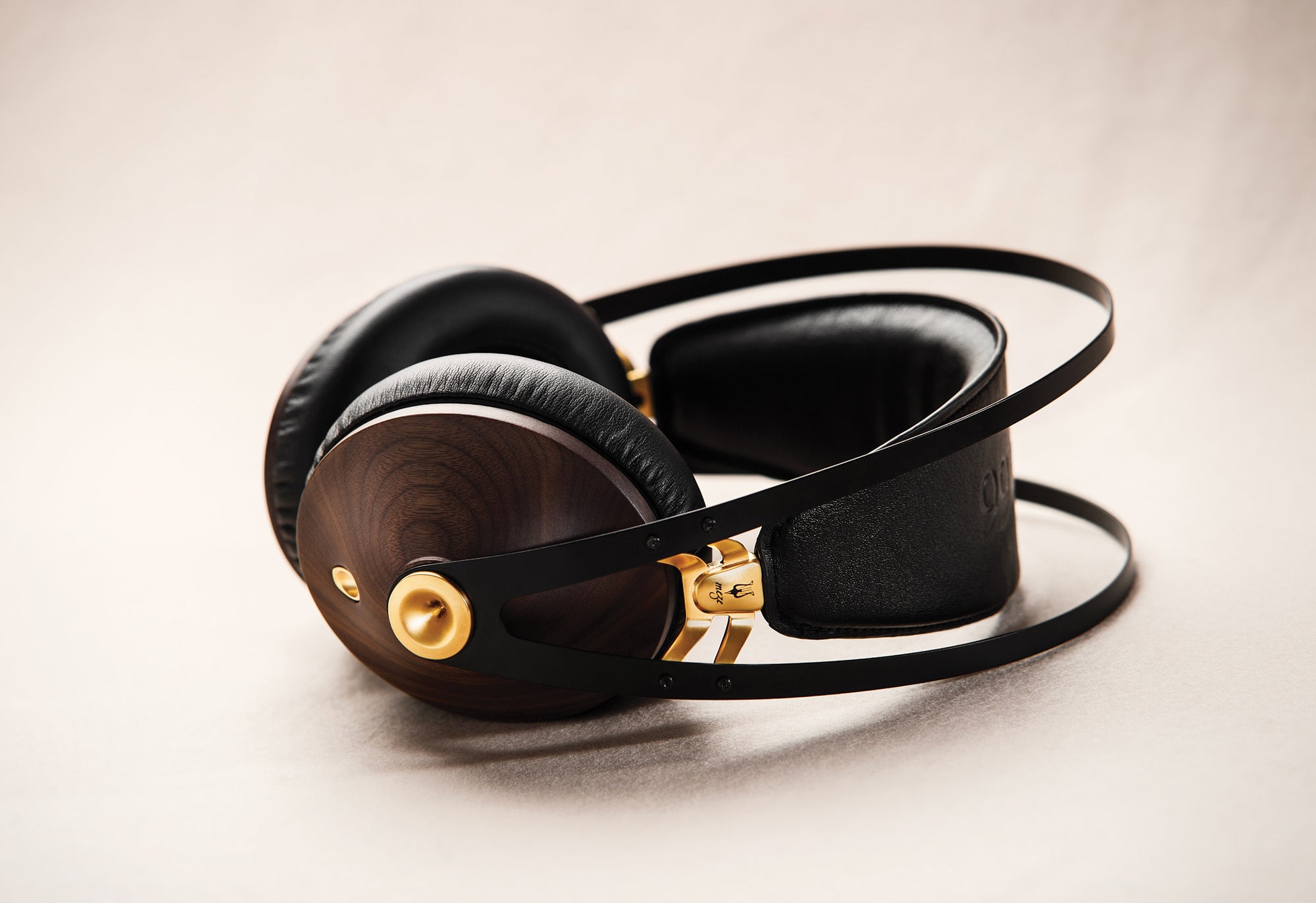 Casque audiophile Meze Audio 99 Classics – Finition noyer argenté Casque audiophile Meze Audio 99 Classics – Finition noyer argenté