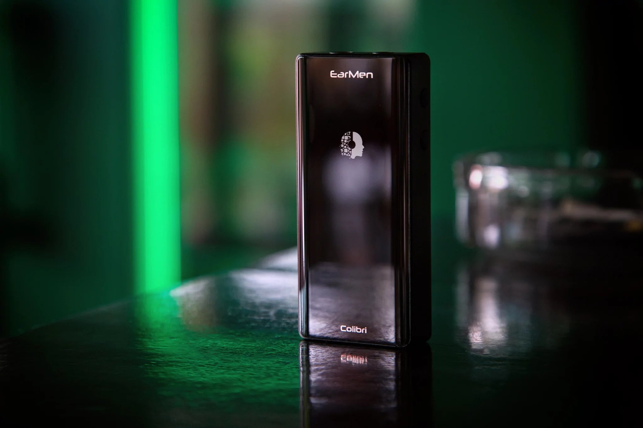 Earmen Colibri